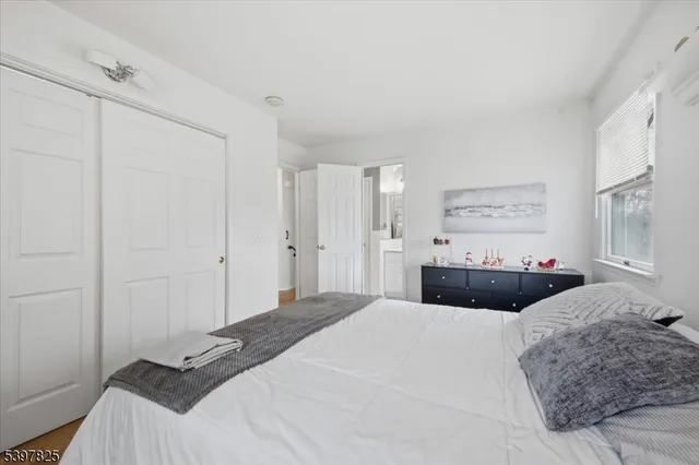 $459,900 | 159 Sunrise Terrace, Washington, NJ 07882