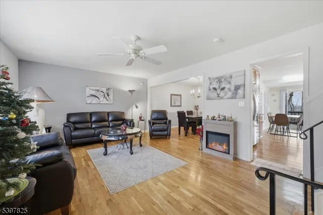 $459,900 | 159 Sunrise Terrace, Washington, NJ 07882