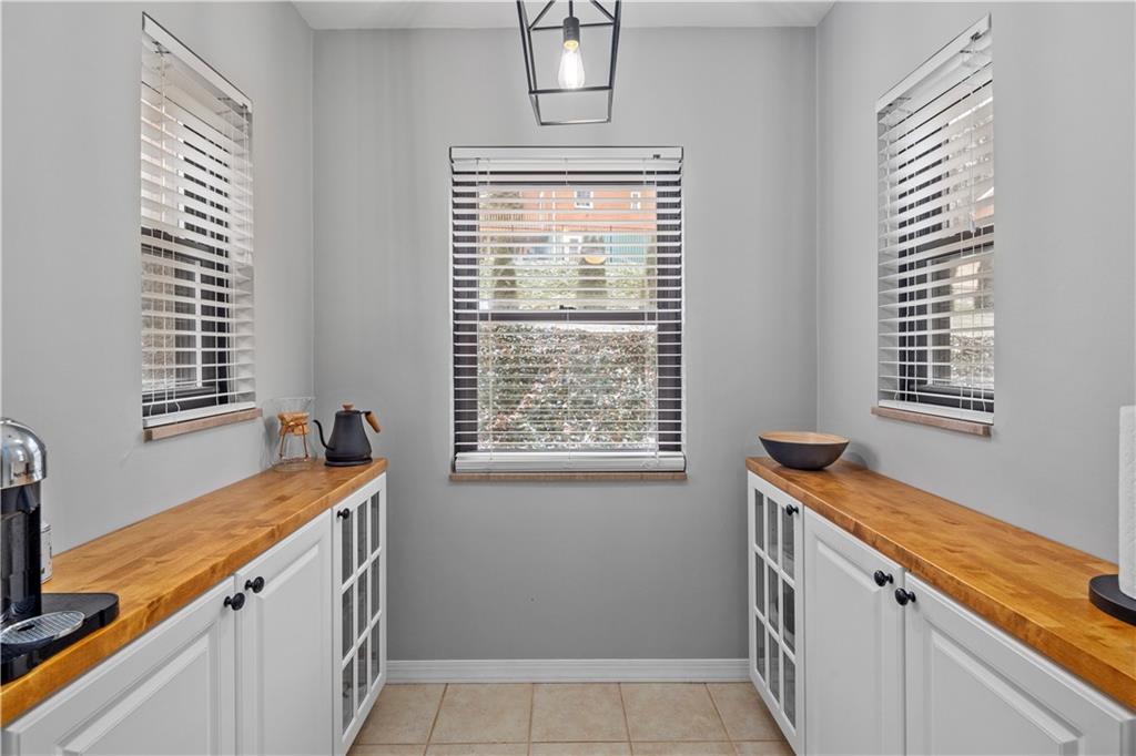 242 Cascade Road Pittsburgh, PA 15221 - Photo 15 of 25 Gallery Image 15