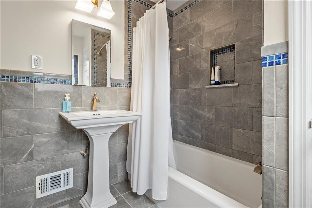 242 Cascade Road Pittsburgh, PA 15221 - Photo 25 of 25 Gallery Image 25