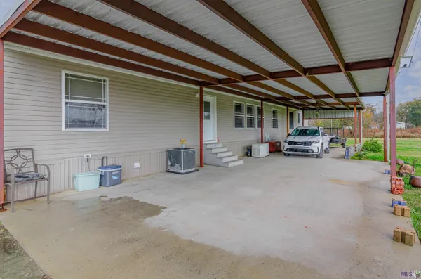 $299,000 | 9450 Bueche Road, Erwinville, LA 70729