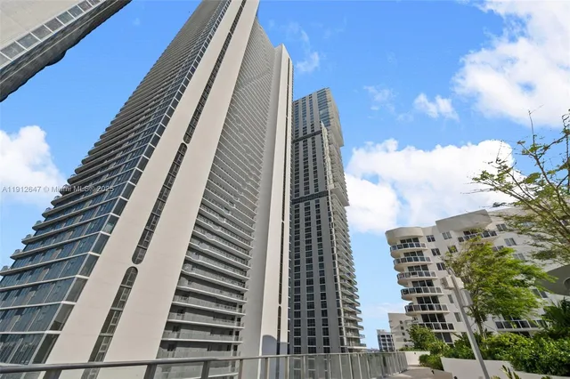 a view of a multi story building