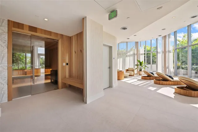 $9,500 | 700 Northeast 24th Street, Unit 5606, Miami, FL 33137