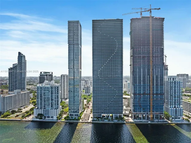 $9,500 | 700 Northeast 24th Street, Unit 5606, Miami, FL 33137