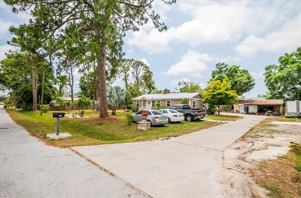 $349,900 | 4922 18th Street East, Bradenton, FL 34203