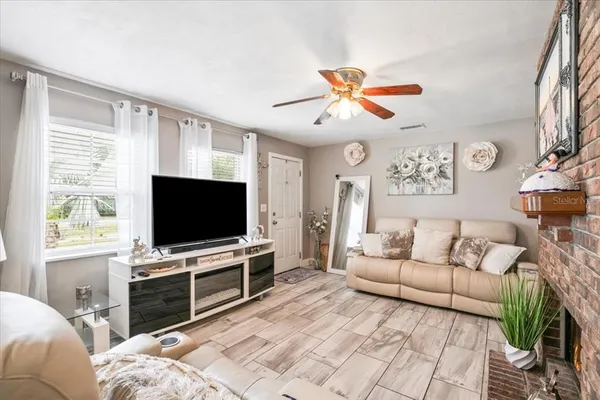$349,900 | 4922 18th Street East, Bradenton, FL 34203