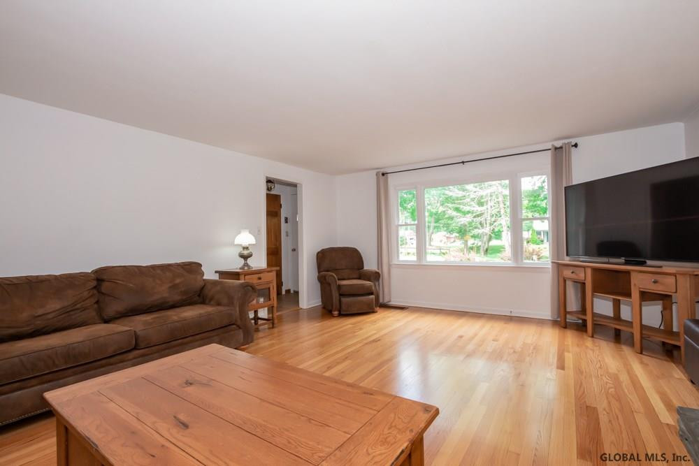 776 Dunnsville Road Rotterdam, NY 12306 - Photo 6 of 39 Photo 6