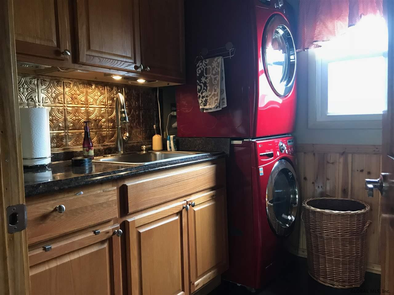 186 Middle Road Altamont, NY 12009 - Photo 16 of 24 Photo 16