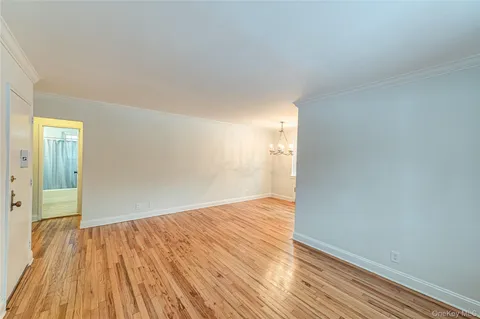 $429,000 | 26 Nathan Hale Drive, Unit 75A, Huntington, NY 11743