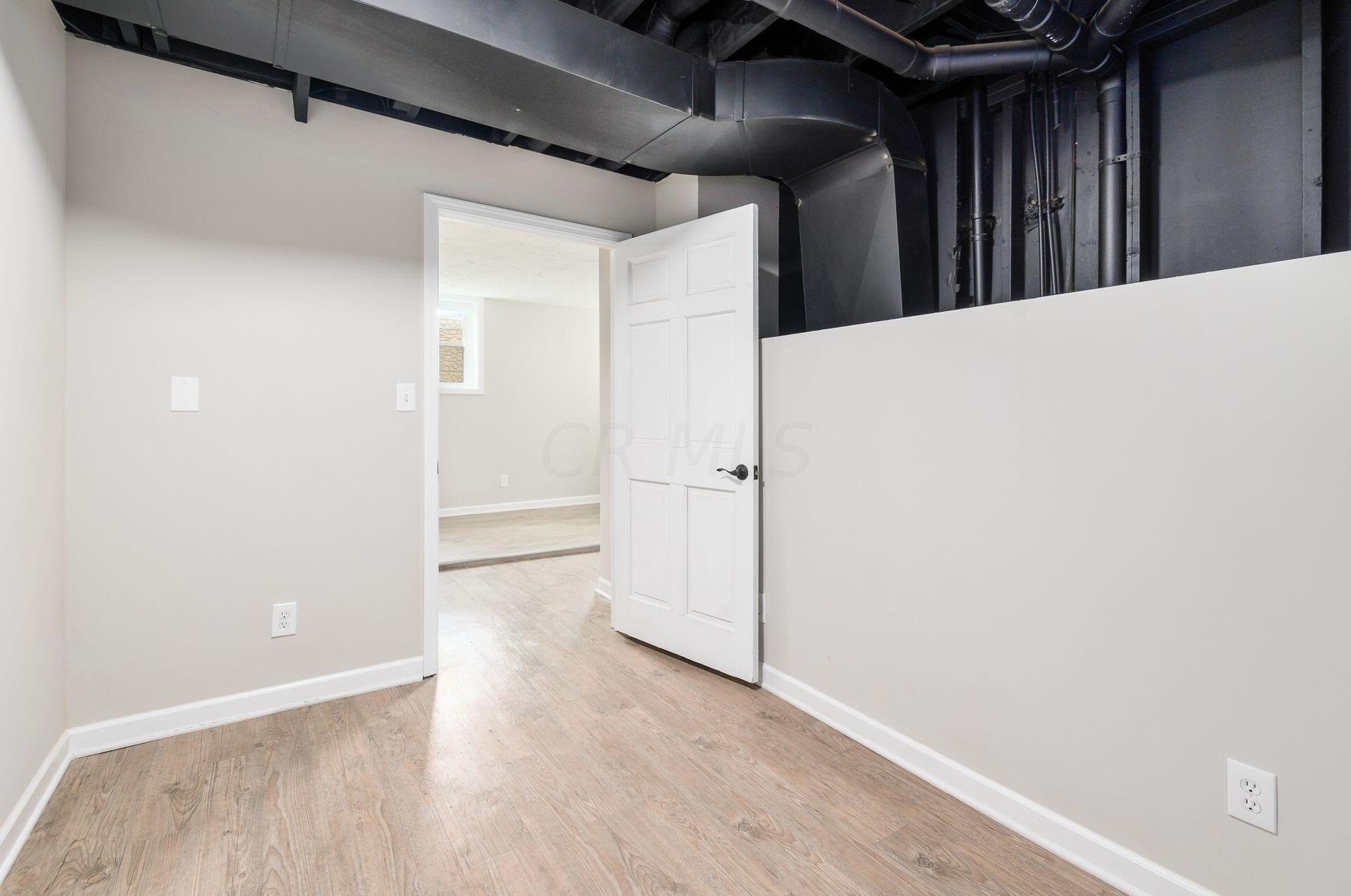 2757 Kenview Road South Columbus, OH 43209 - Photo 29 of 37 Gallery Image 29