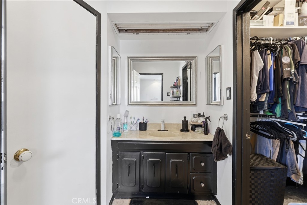 1490 Anderson Street Simi Valley, CA 93065 - Photo 18 of 37