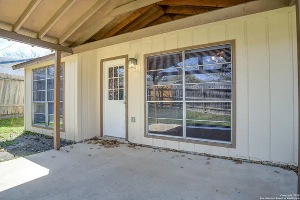$1,600 | 13926 Anchorage Hill Drive, San Antonio, TX 78217