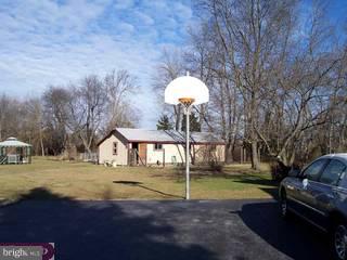 17 West Taunton Road Berlin, NJ 08009 - Photo 3 of 6 Gallery Image 3