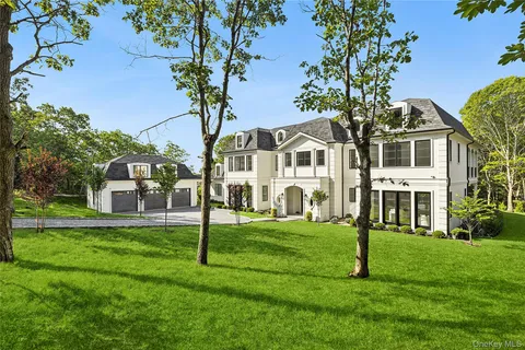 $5,755,000 | 3360 Wunneweta Road, Cutchogue, NY 11935