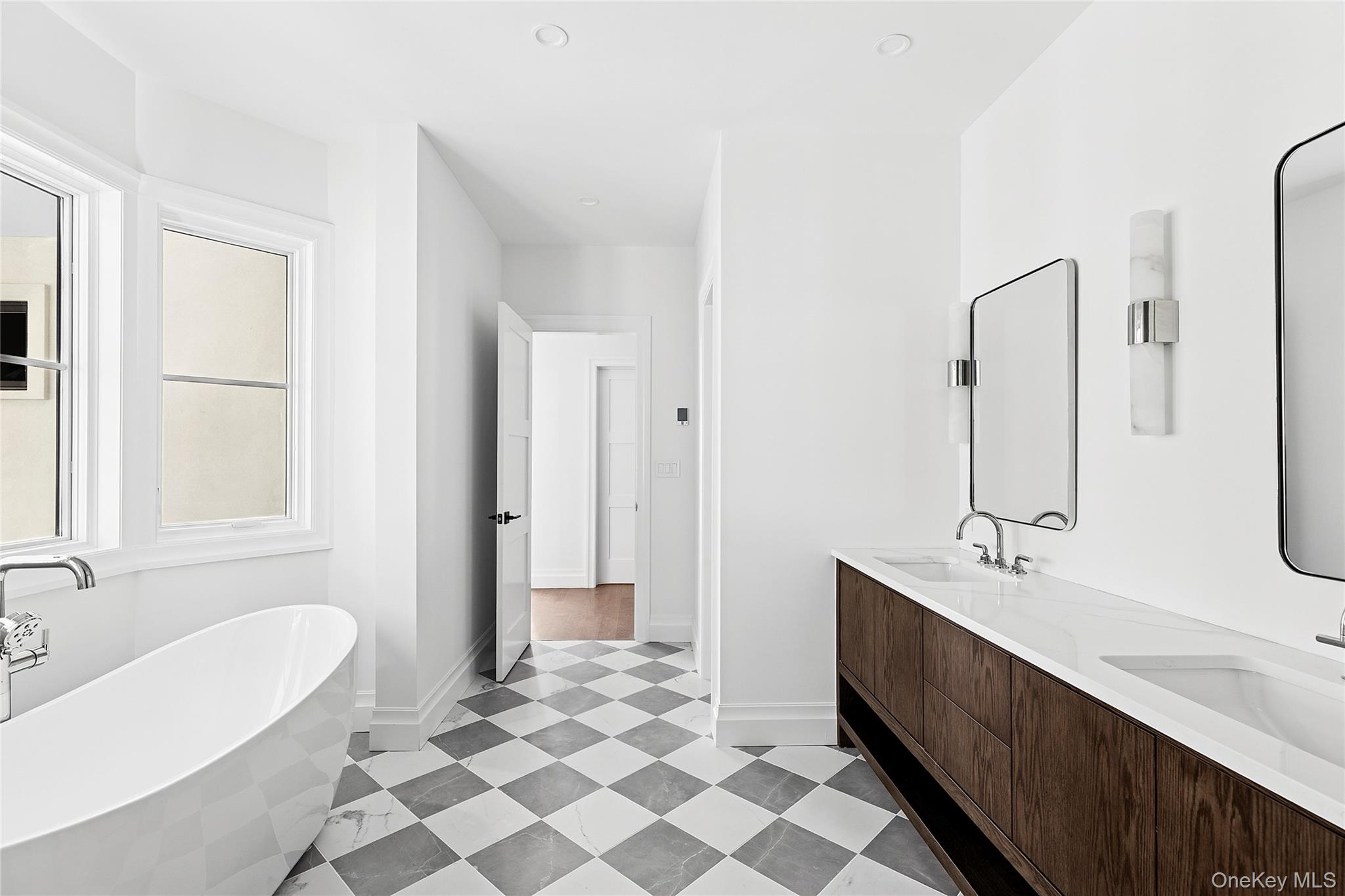 3360 Wunneweta Road Cutchogue, NY 11935 - Photo 20 of 32