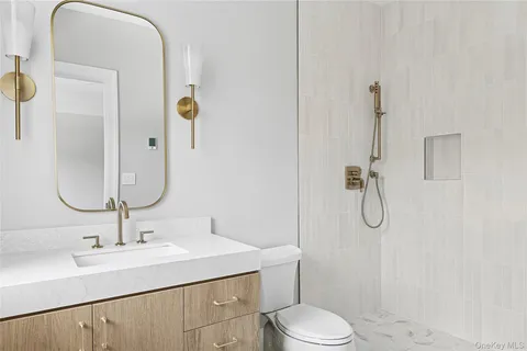 $5,755,000 | 3360 Wunneweta Road, Cutchogue, NY 11935