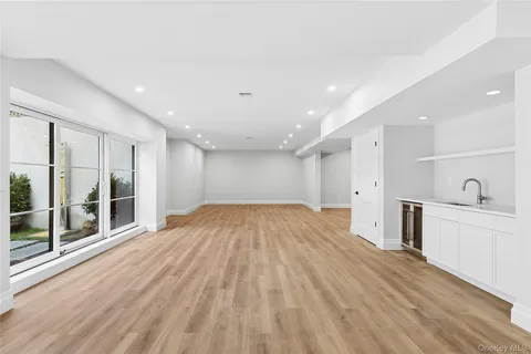 $5,755,000 | 3360 Wunneweta Road, Cutchogue, NY 11935