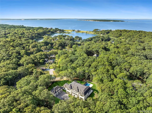 $5,755,000 | 3360 Wunneweta Road, Cutchogue, NY 11935
