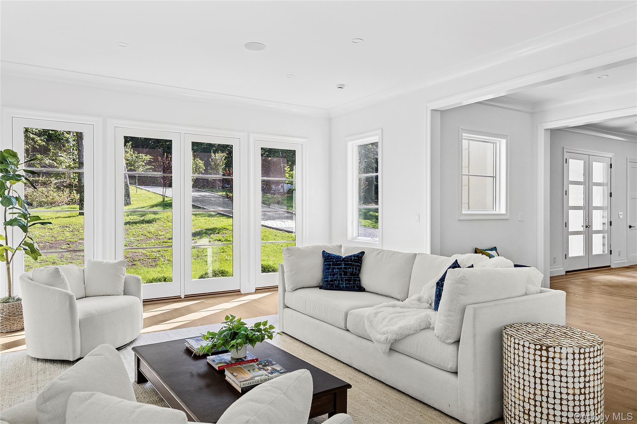 3360 Wunneweta Road Cutchogue, NY 11935 - Photo 7 of 32