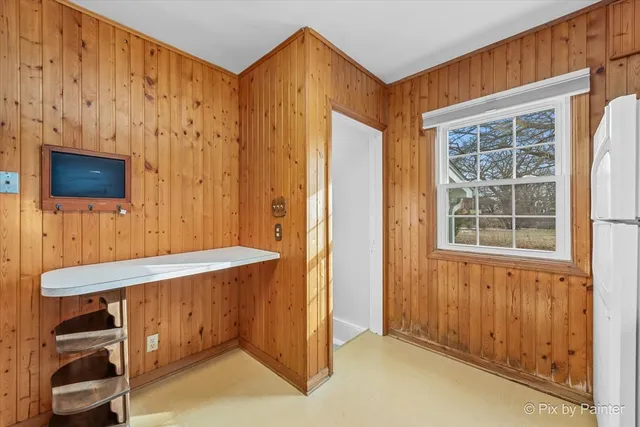 $250,000 | 1034 West New York Street, Aurora, IL 60506