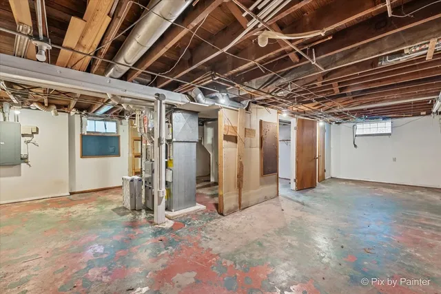 $250,000 | 1034 West New York Street, Aurora, IL 60506