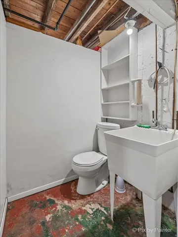 $250,000 | 1034 West New York Street, Aurora, IL 60506