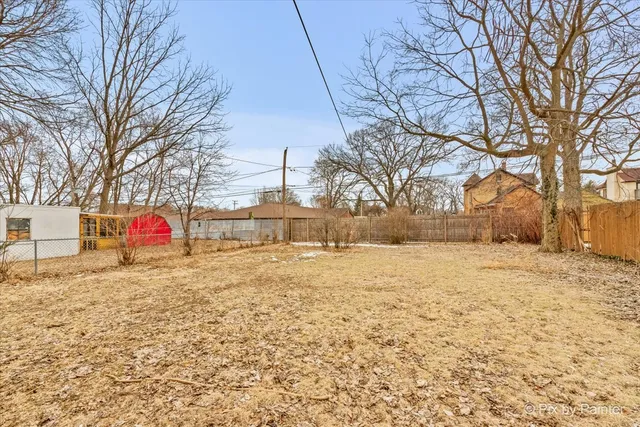 $250,000 | 1034 West New York Street, Aurora, IL 60506