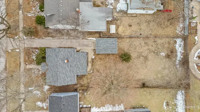 $250,000 | 1034 West New York Street, Aurora, IL 60506