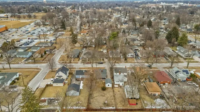 $250,000 | 1034 West New York Street, Aurora, IL 60506