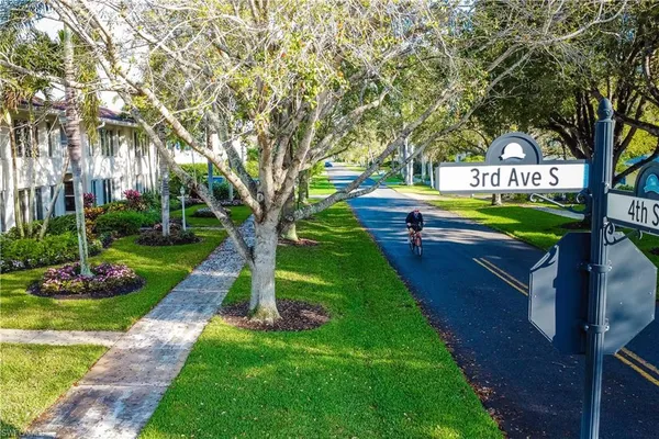 $10,000 | 290 4th Street South, Unit 202, Naples, FL 34102