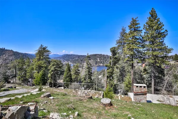 $475,000 | 24833 Matterhorn Court, Crestline, CA 92325