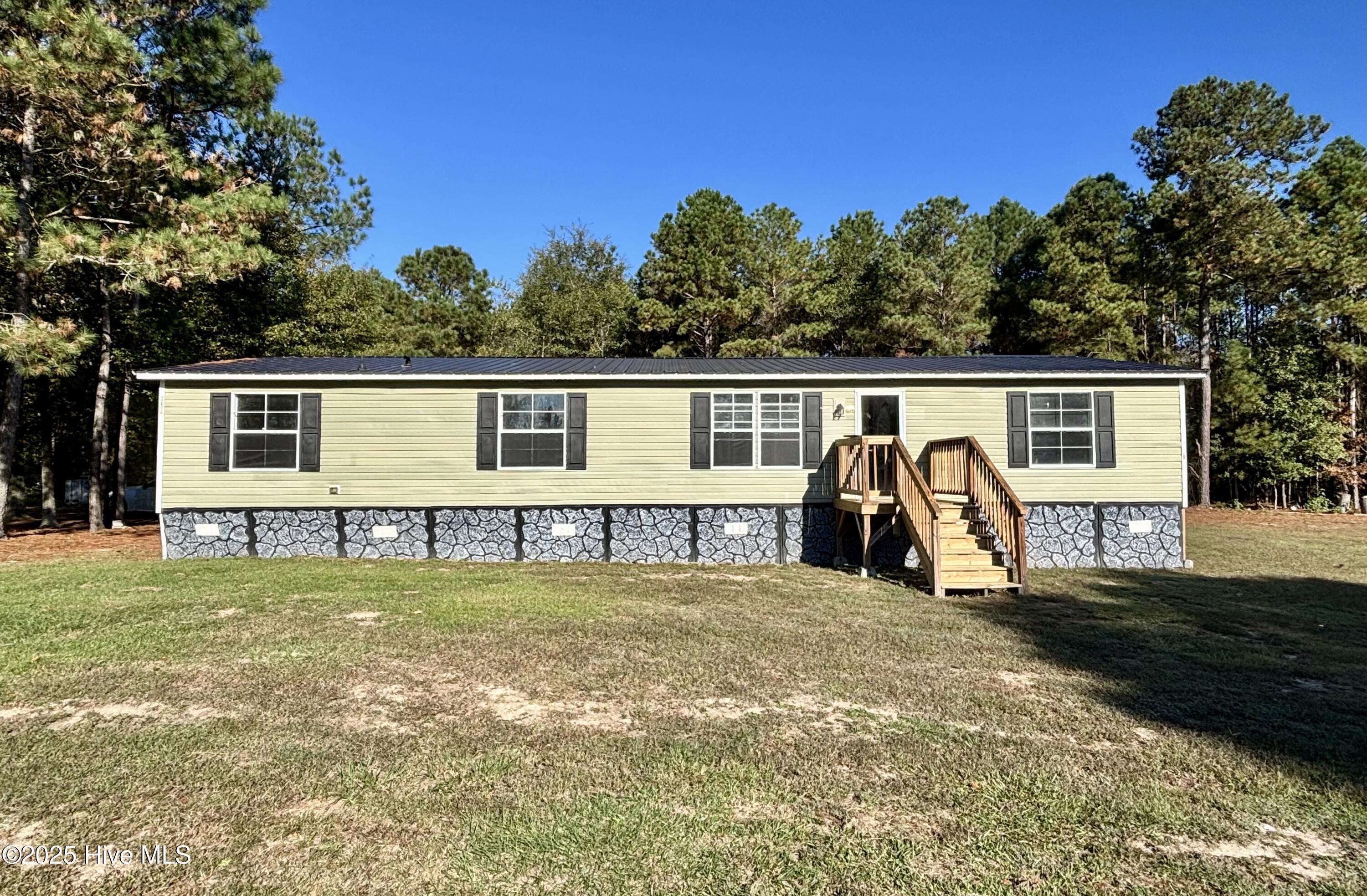 367 Hood Lane Clinton, NC 28328 - Photo 1 of 21 IMG_5740 (1)