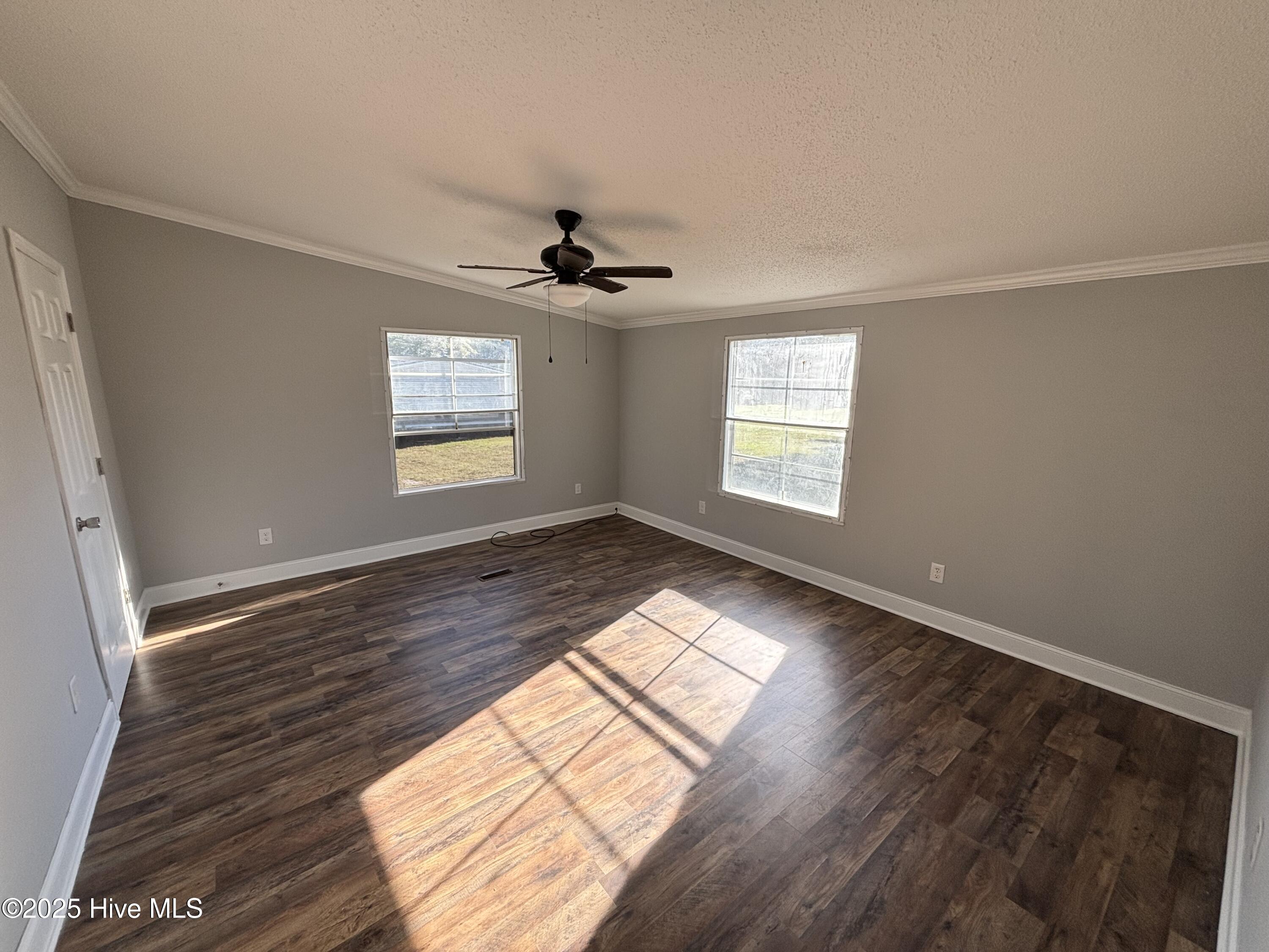 367 Hood Lane Clinton, NC 28328 - Photo 7 of 21 IMG_5748