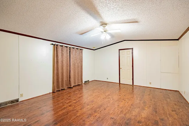 $900 | 7114 West Highway 90, New Iberia, LA 70560