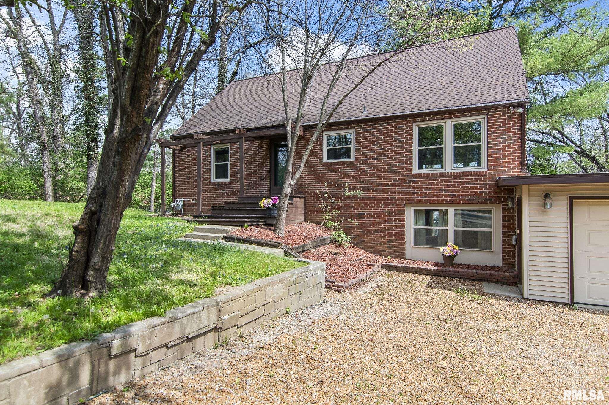 820 West Lake Shore Drive Springfield, IL 62712 - Photo 2 of 64