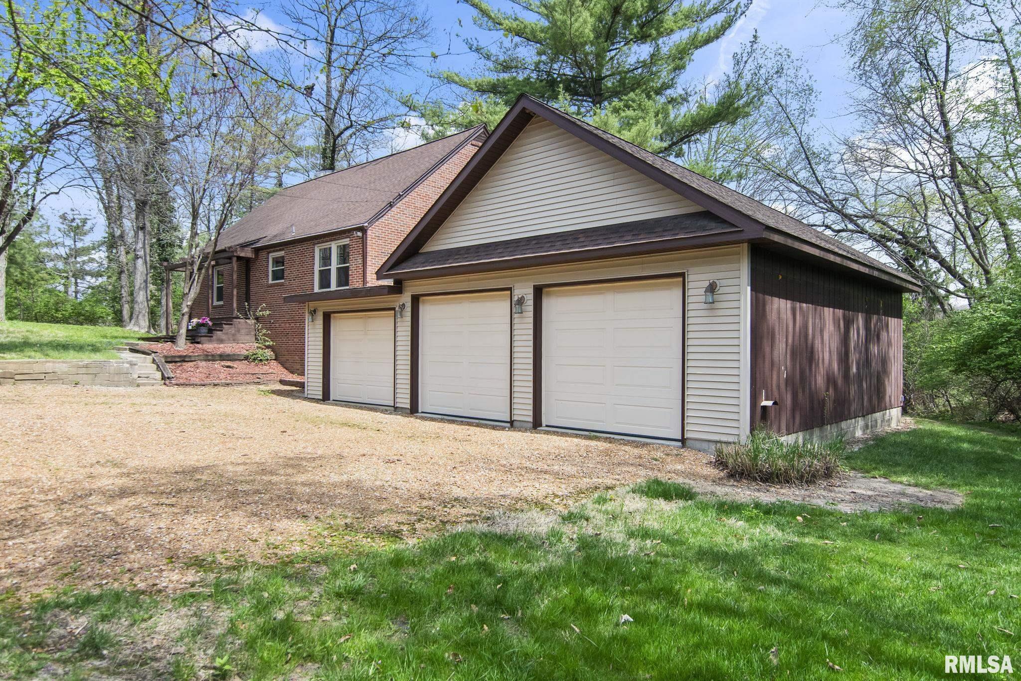 820 West Lake Shore Drive Springfield, IL 62712 - Photo 3 of 64