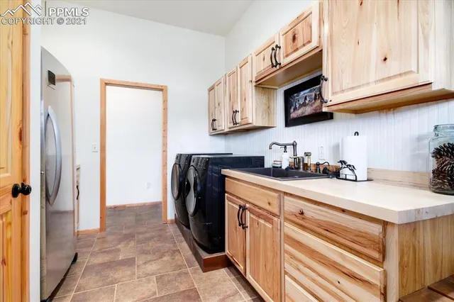 a view of livingroom with furniture and closet