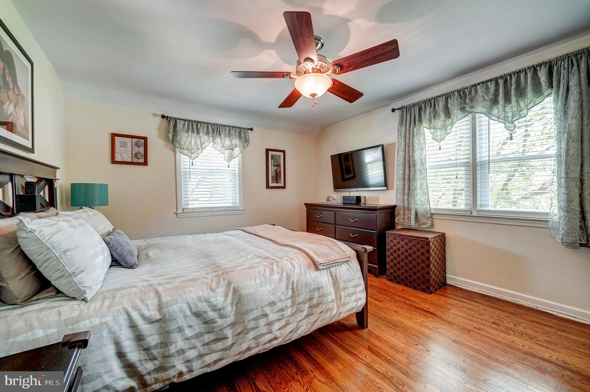 566 Scenic Road Springfield, PA 19064 - Photo 16 of 39 Master Bedroom