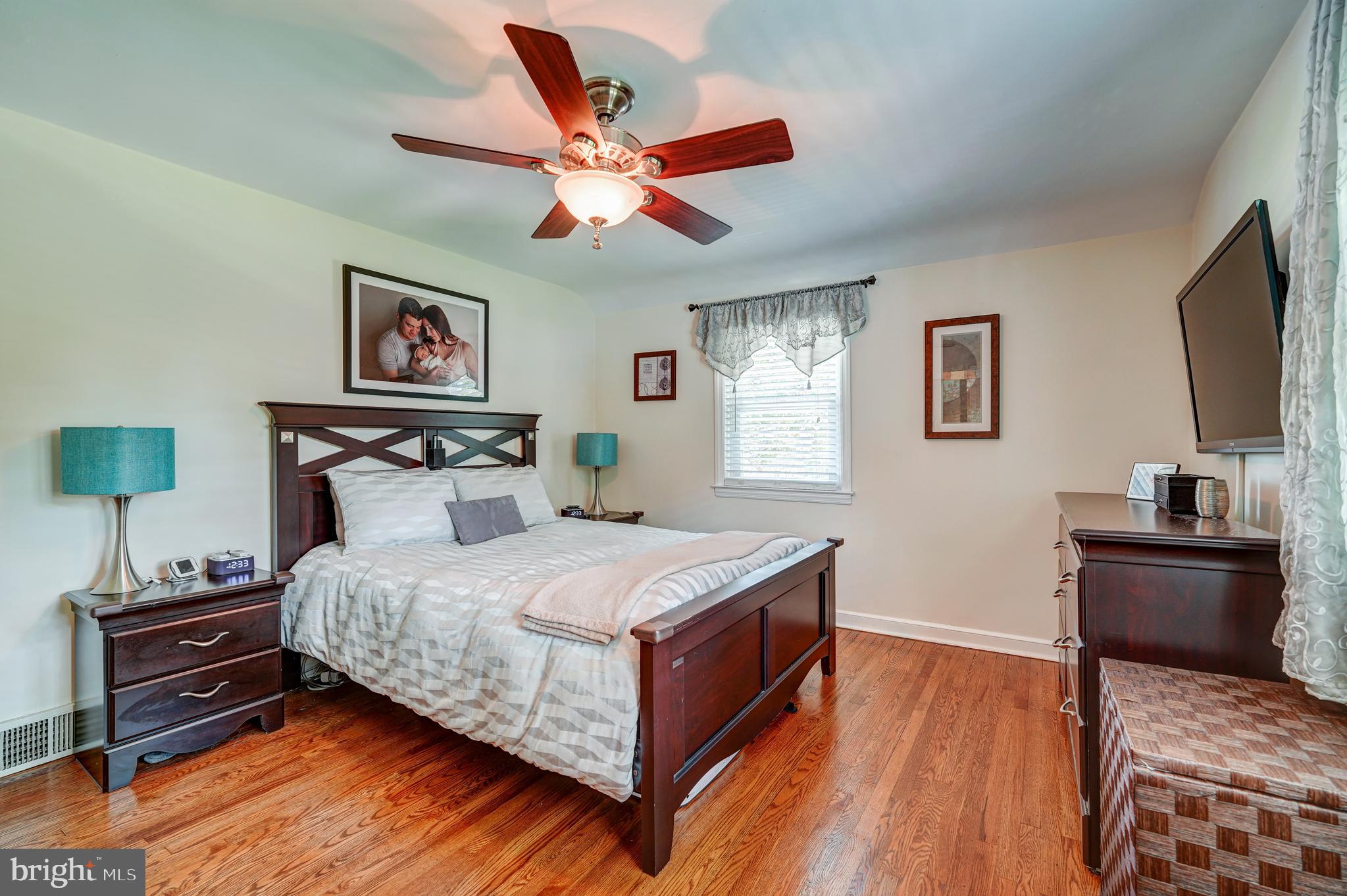 566 Scenic Road Springfield, PA 19064 - Photo 17 of 39 Master Bedroom
