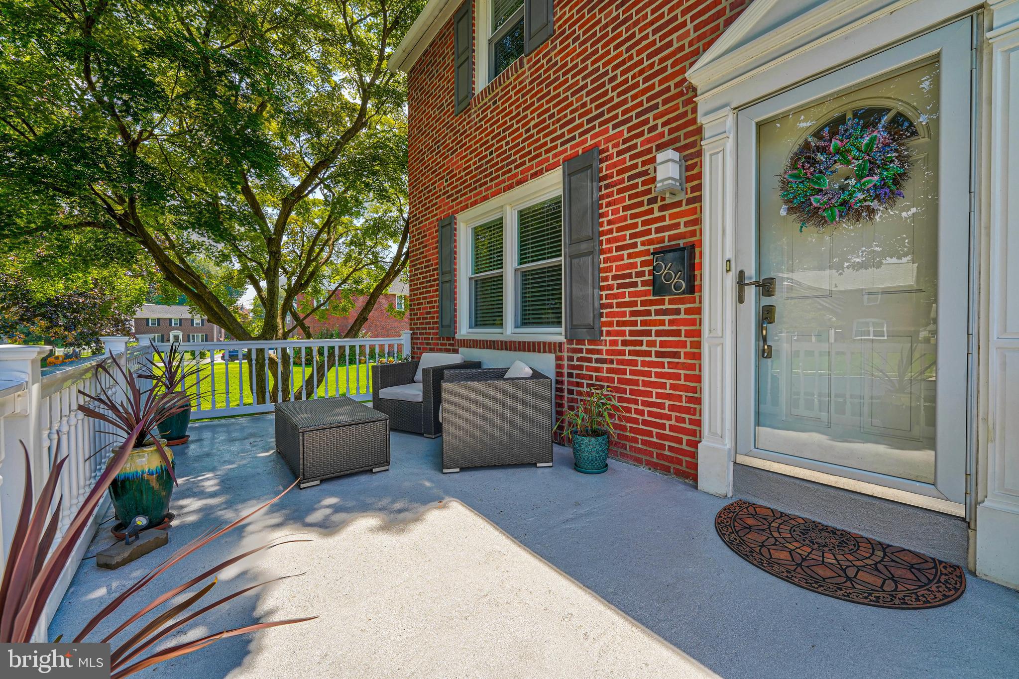 566 Scenic Road Springfield, PA 19064 - Photo 3 of 39 Front porch