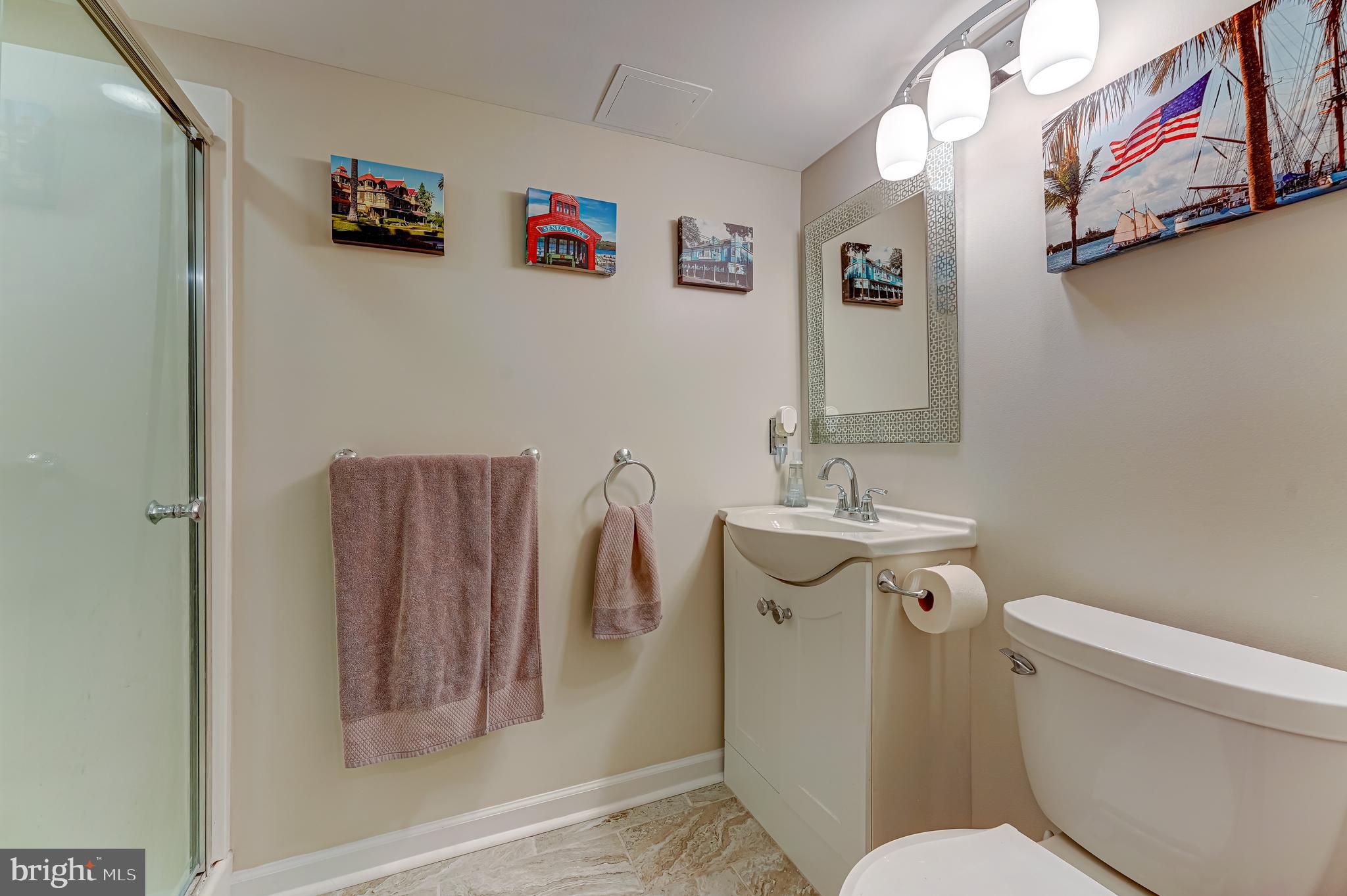 566 Scenic Road Springfield, PA 19064 - Photo 25 of 39 Full bathroom
