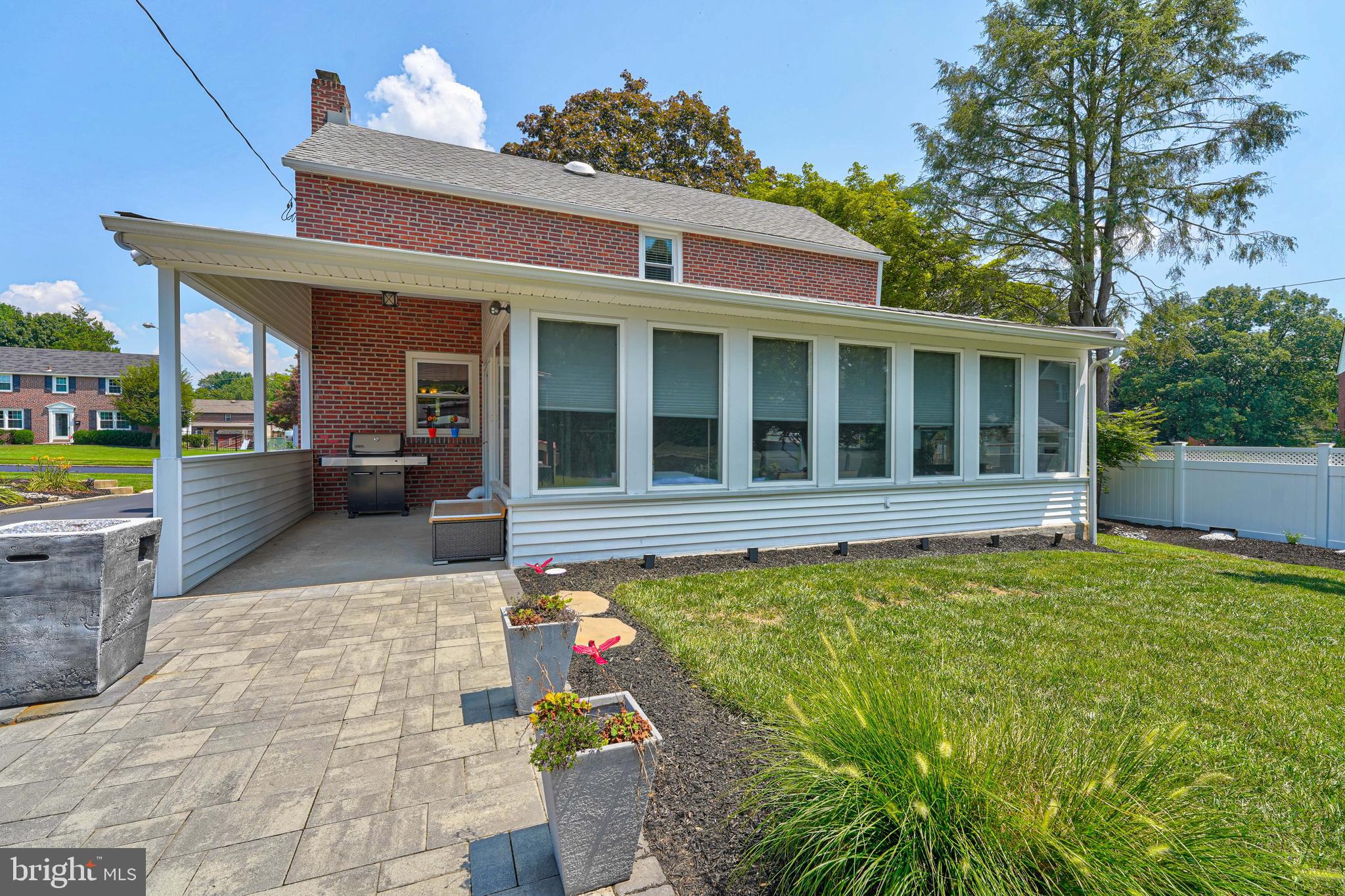 566 Scenic Road Springfield, PA 19064 - Photo 29 of 39 Covered entry/grill area