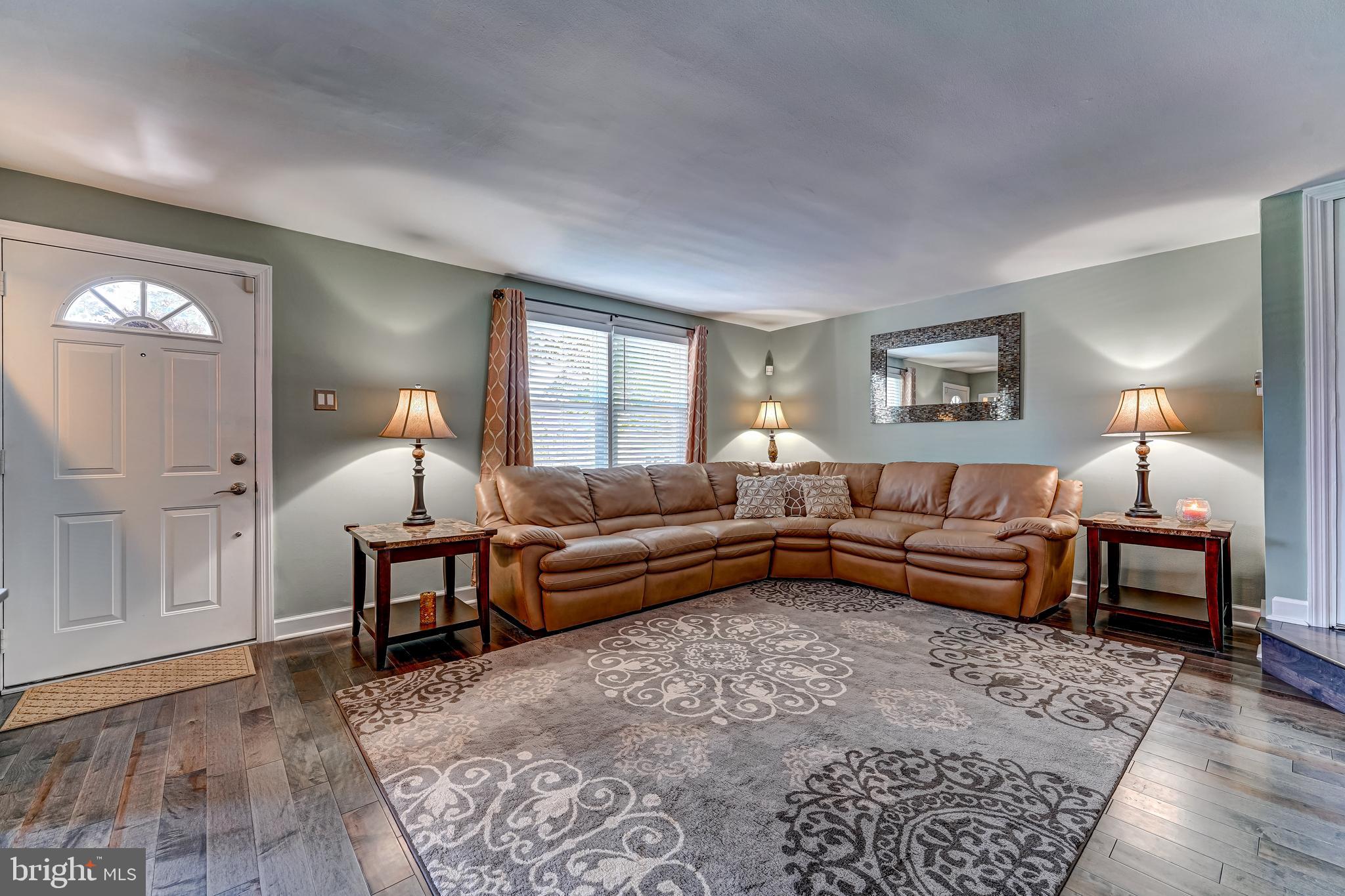 566 Scenic Road Springfield, PA 19064 - Photo 6 of 39 Living Room
