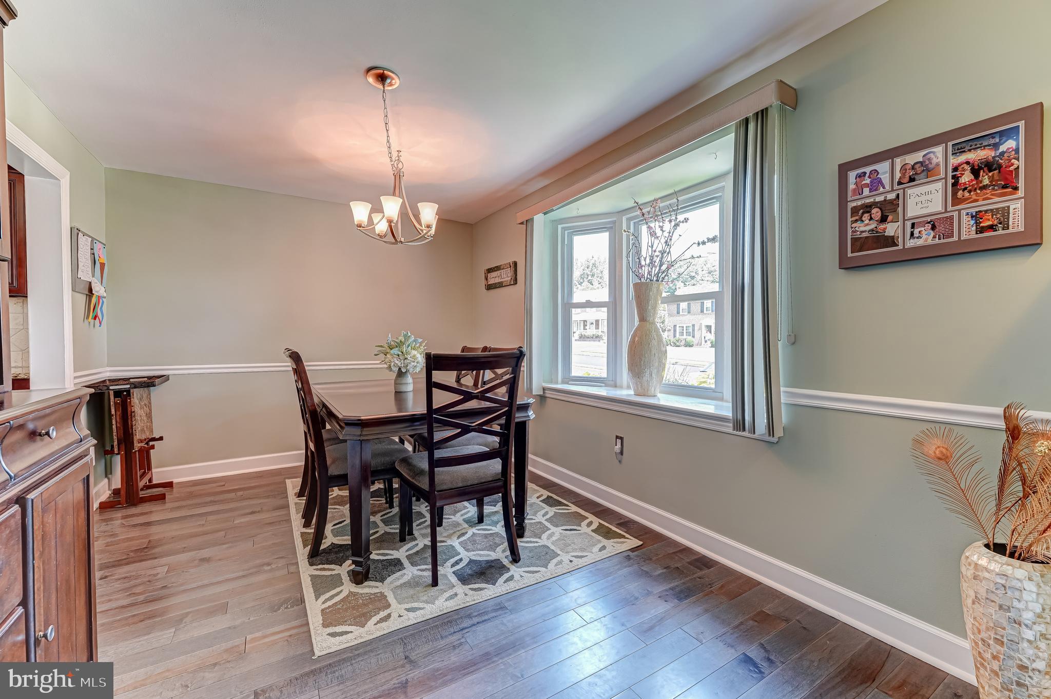 566 Scenic Road Springfield, PA 19064 - Photo 7 of 39 Dining Room