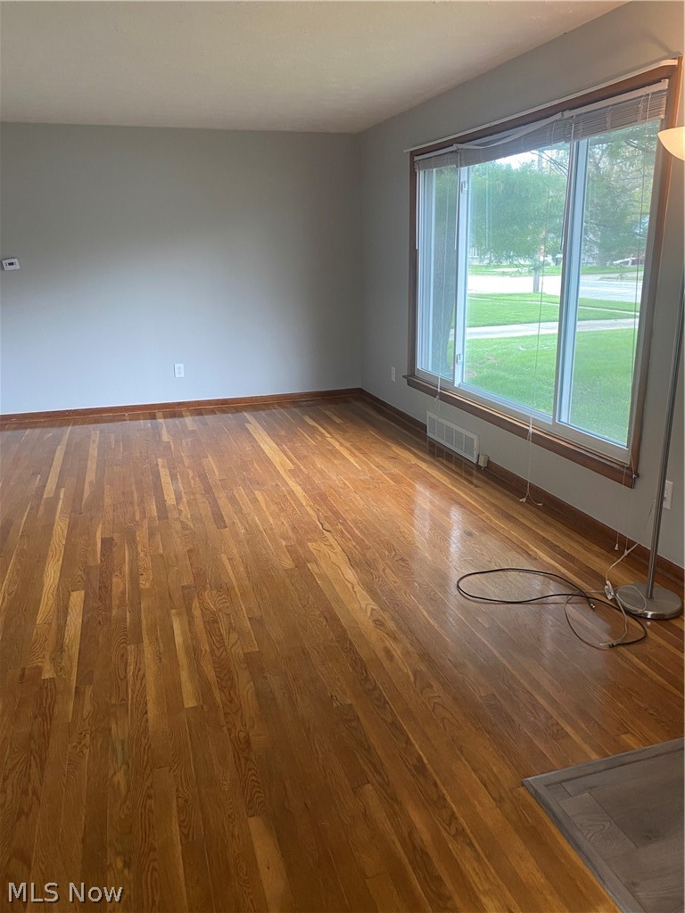 5536 Hauserman Road Cleveland, OH 44130 - Photo 3 of 19