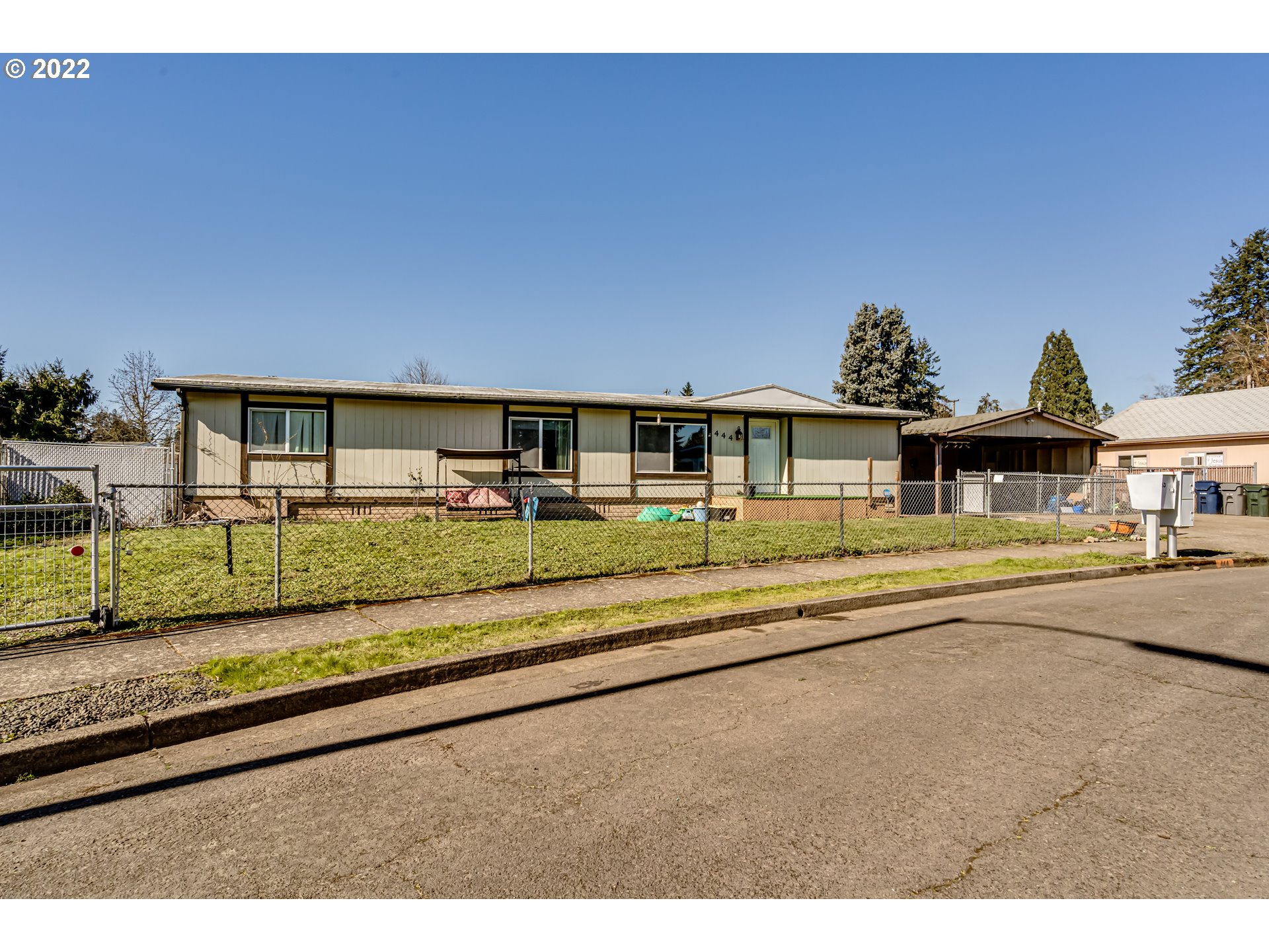 444 South 52nd Place Springfield, OR 97478 - Photo 1 of 18 Gallery Image 1