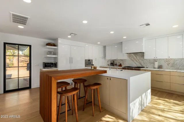 $20,000 | 5222 North Saddle Rock Drive, Phoenix, AZ 85018