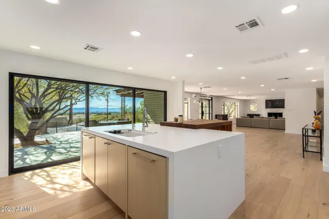 $20,000 | 5222 North Saddle Rock Drive, Phoenix, AZ 85018