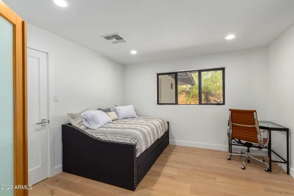 $20,000 | 5222 North Saddle Rock Drive, Phoenix, AZ 85018