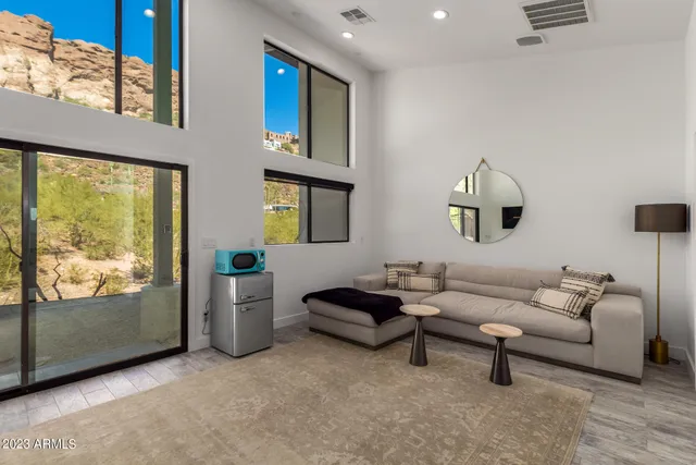 $20,000 | 5222 North Saddle Rock Drive, Phoenix, AZ 85018